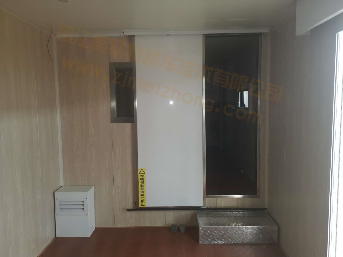 CT方艙電動(dòng)門(mén)